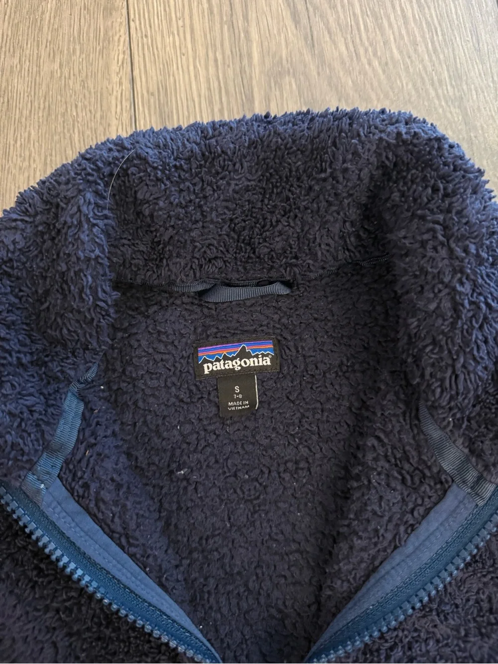 Patagonia Navy Blue Sherpa Fleece Kids Size: Small (7-8) Jacket **Signs Of Wear.